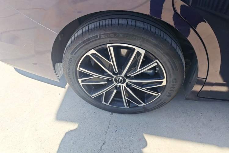 Used GAC Trumpchi E8 New Energy 2024 150km MAX Right Rear Wheel Hub