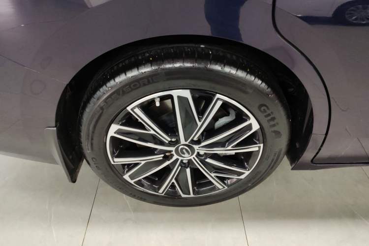 Used GAC Trumpchi E8 New Energy 2024 150km MAX Right Rear Wheel Hub