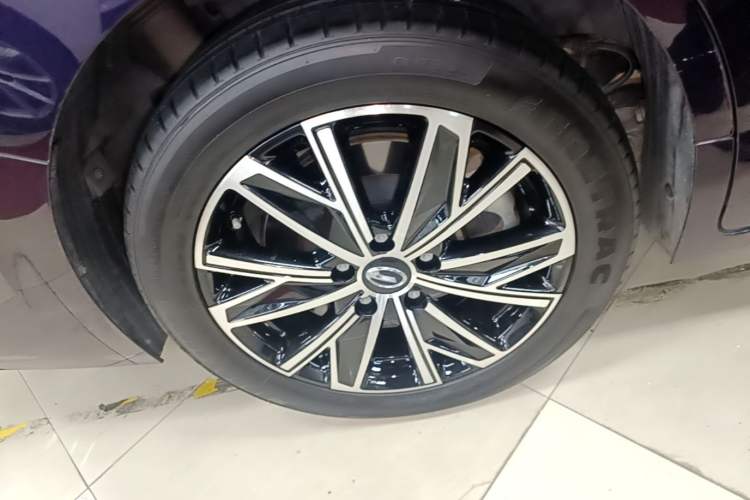 Used GAC Trumpchi E8 New Energy 2024 150km MAX Right Rear Wheel Hub