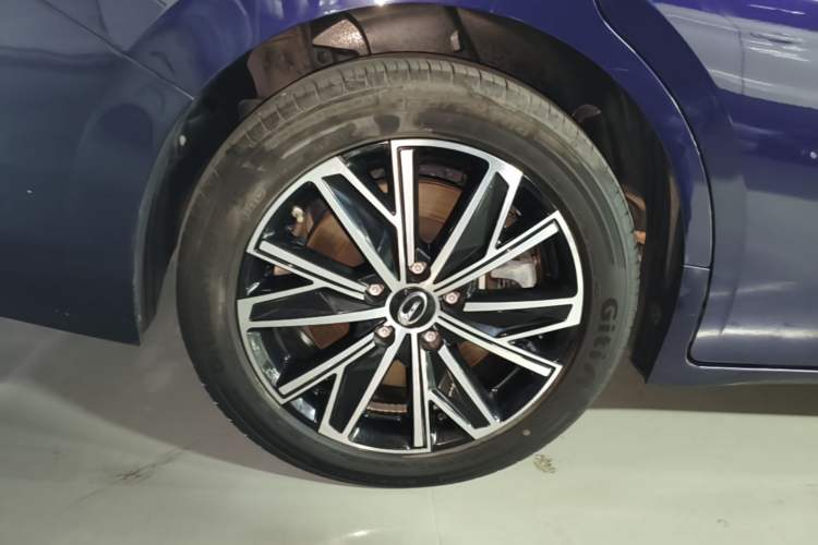 Used GAC Trumpchi E8 New Energy 2024 150km MAX Right Rear Wheel Hub