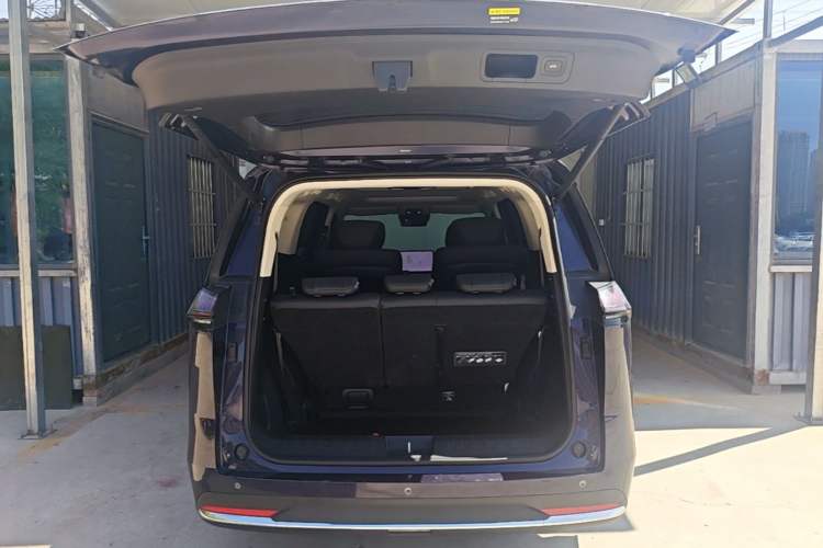 Used GAC Trumpchi E8 New Energy 2024 150km MAX Trunk