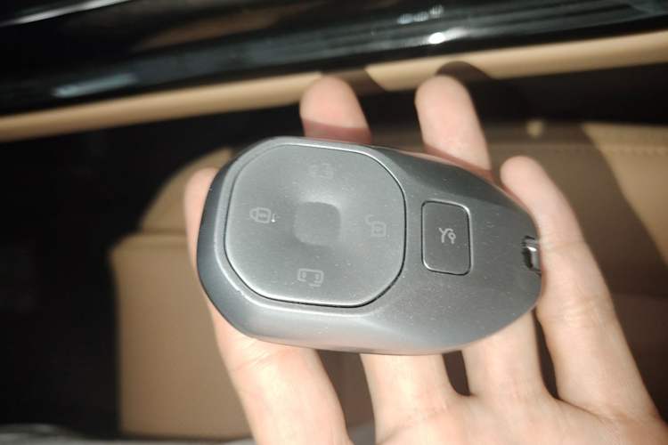 Used GAC Trumpchi E8 New Energy 2024 150km MAX+ Vehicle Key