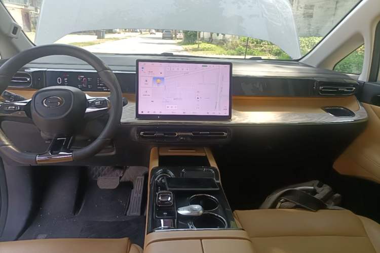Used GAC Trumpchi E8 New Energy 2024 150km MAX+ Audio And AC Panel