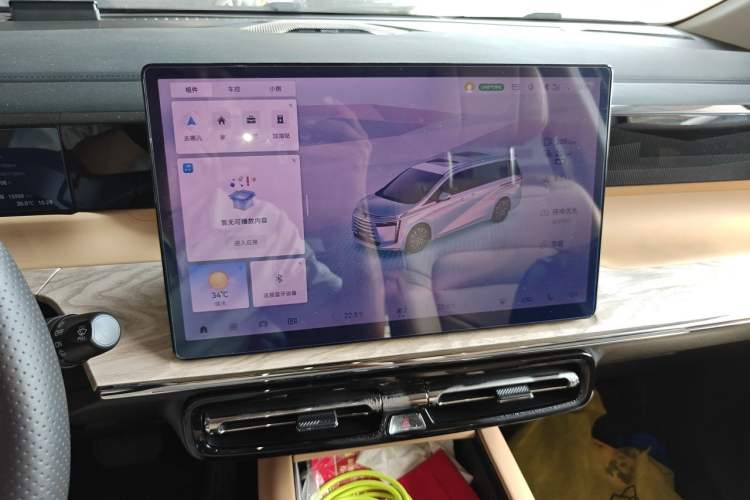 Used GAC Trumpchi E8 New Energy 2024 150km Longteng Glorious+ Audio And AC Panel