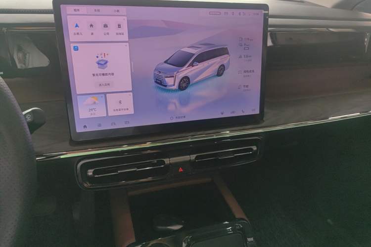 Used GAC Trumpchi E8 New Energy 2024 150km MAX+ Audio And AC Panel