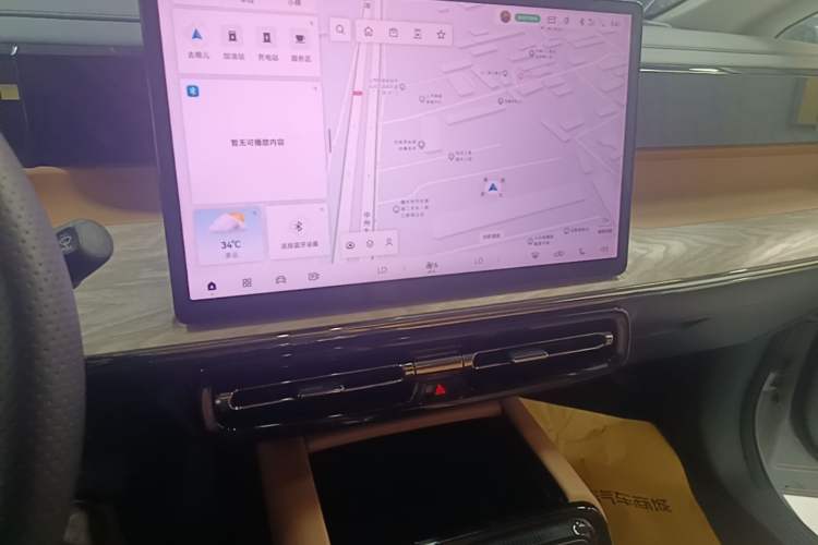 Used GAC Trumpchi E8 New Energy 2024 150km MAX+ Audio And AC Panel