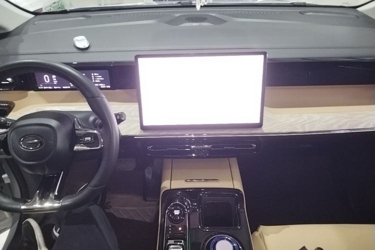 Used GAC Trumpchi E8 New Energy 2024 150km MAX+ Center Console