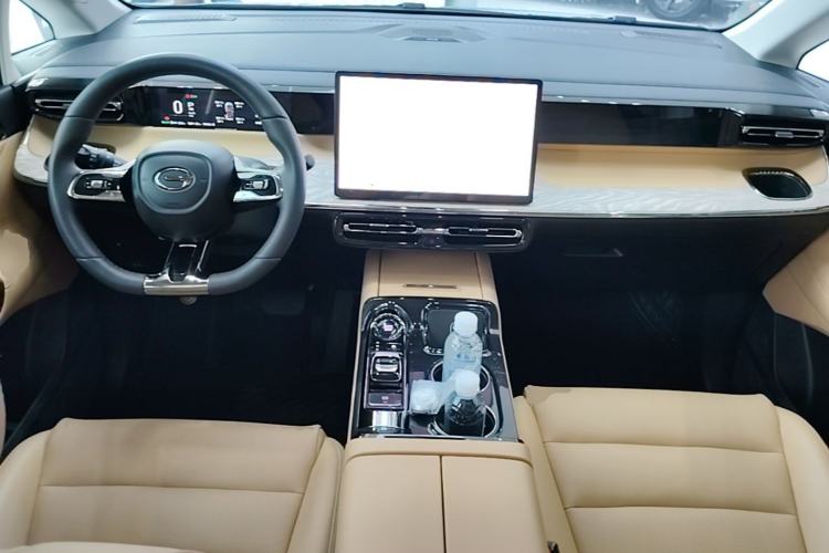Used GAC Trumpchi E8 New Energy 2024 150km MAX+ Center Console