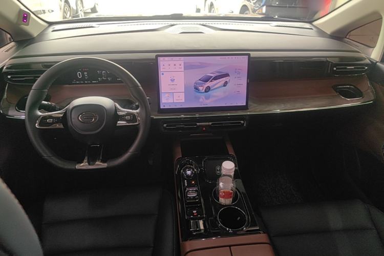 Used GAC Trumpchi E8 New Energy 2024 150km MAX+ Center Console