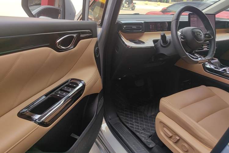 Used GAC Trumpchi E8 New Energy 2024 150km MAX+ Driver Seat