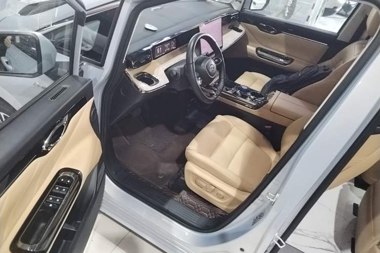 Used GAC Trumpchi E8 New Energy 2024 150km MAX+ Driver Seat
