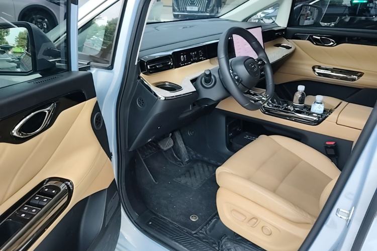 Used GAC Trumpchi E8 New Energy 2024 150km MAX+ Driver Seat