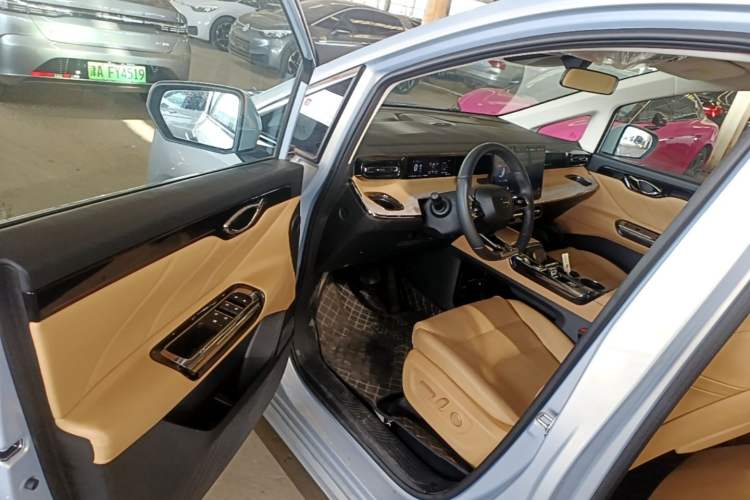 Used GAC Trumpchi E8 New Energy 2024 150km MAX+ Driver Seat