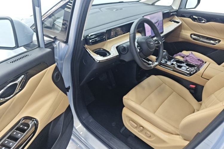 Used GAC Trumpchi E8 New Energy 2024 150km MAX+ Driver Seat