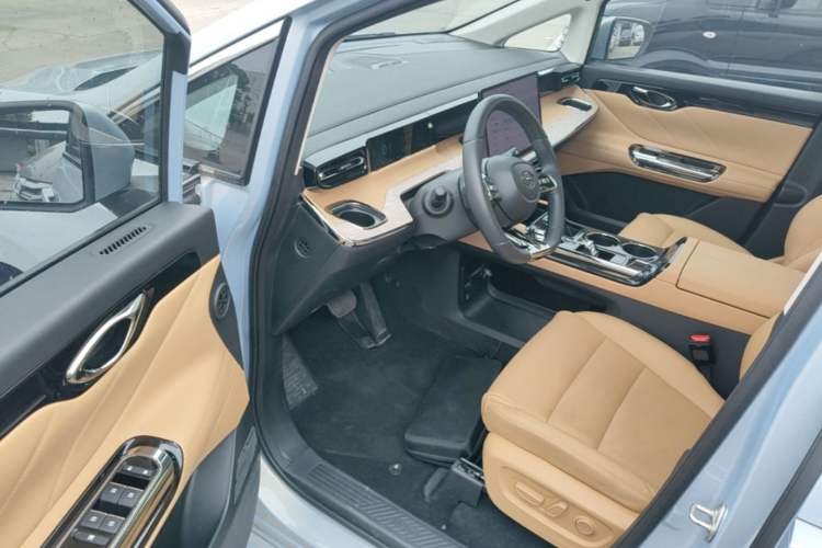 Used GAC Trumpchi E8 New Energy 2024 150km MAX+ Driver Seat