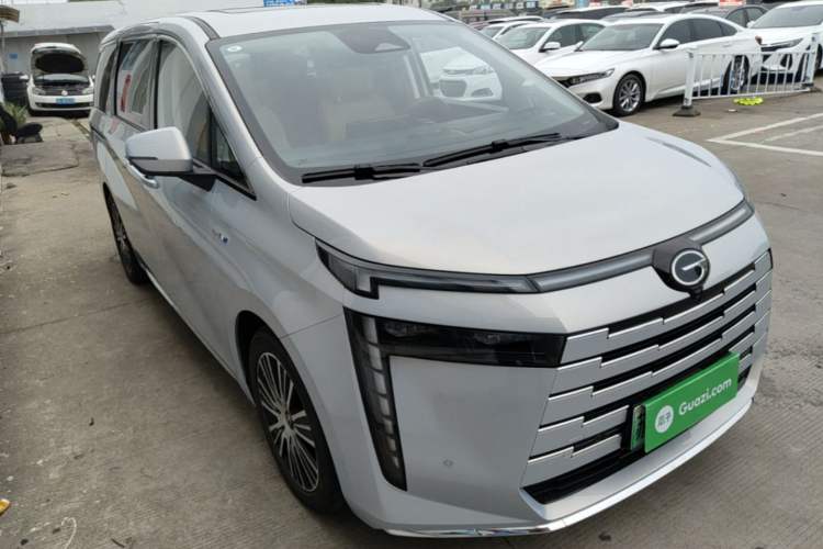 Used GAC Trumpchi E8 New Energy 2024 150km MAX+ Front Right 45 Deg