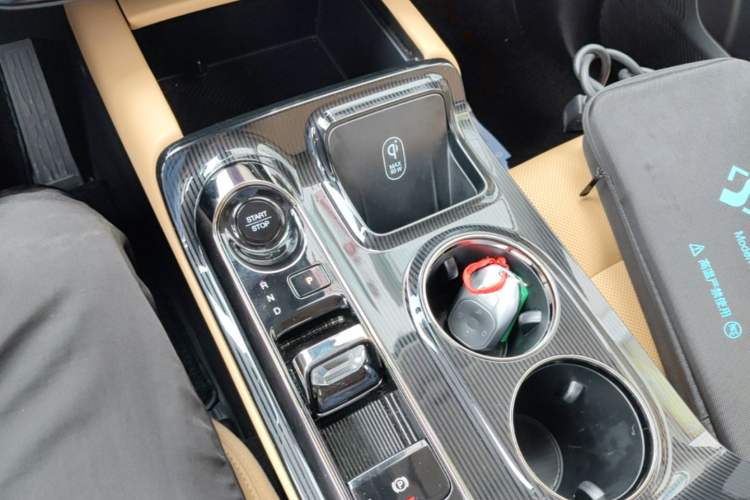Used GAC Trumpchi E8 New Energy 2024 150km MAX+ Gear Lever