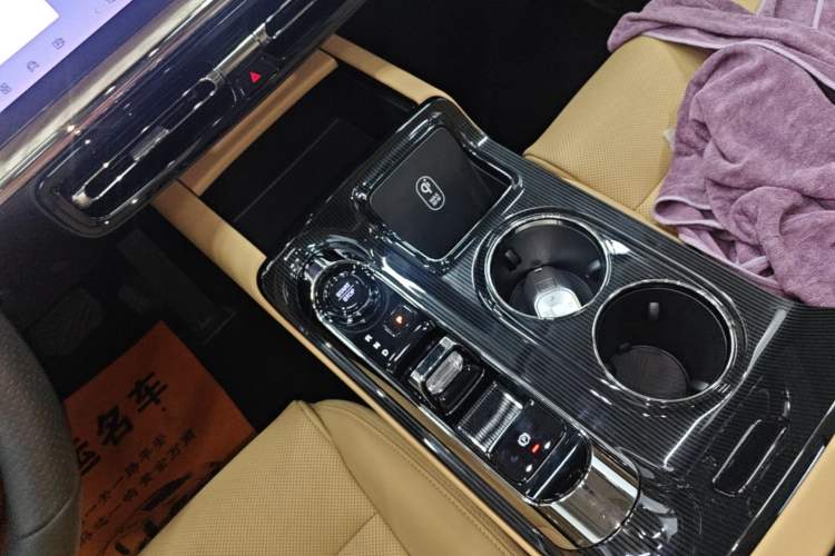 Used GAC Trumpchi E8 New Energy 2024 150km MAX+ Gear Lever