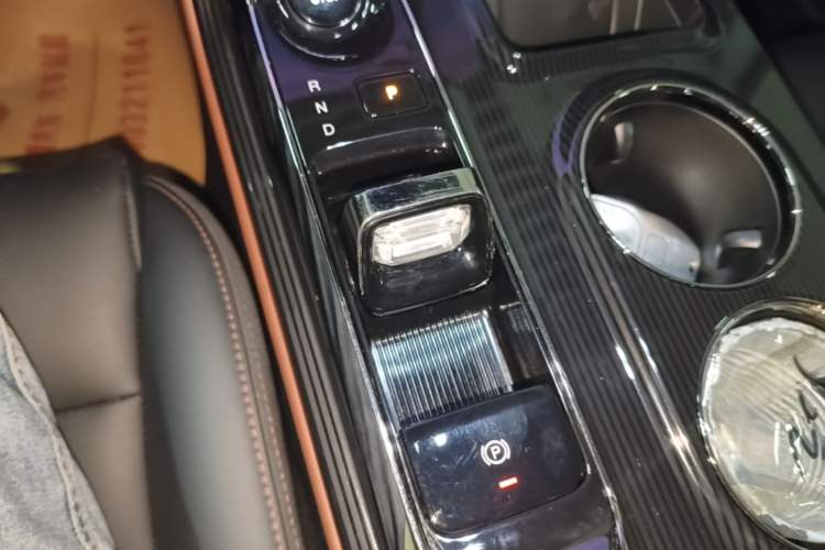 Used GAC Trumpchi E8 New Energy 2024 150km MAX+ Gear Lever