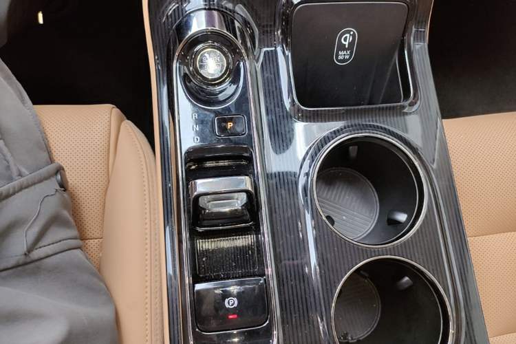 Used GAC Trumpchi E8 New Energy 2024 150km MAX+ Gear Lever