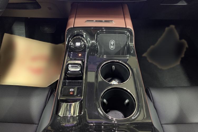 Used GAC Trumpchi E8 New Energy 2024 150km MAX+ Interior 9