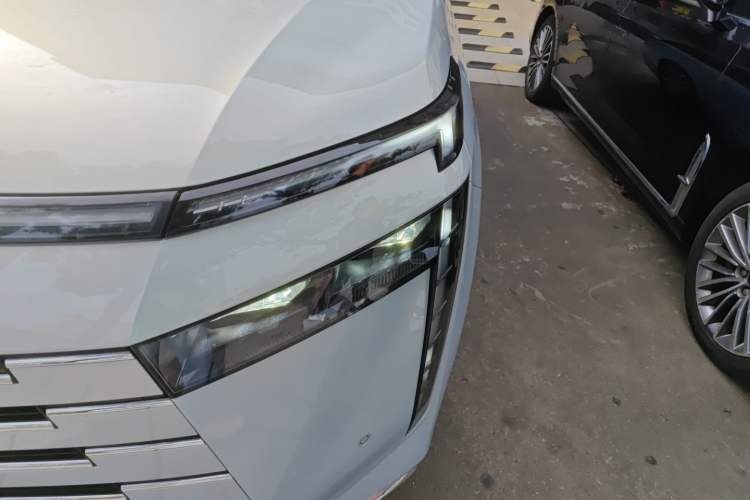 Used GAC Trumpchi E8 New Energy 2024 150km MAX+ Left Front Headlight