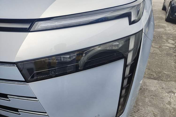 Used GAC Trumpchi E8 New Energy 2024 150km MAX+ Left Front Headlight