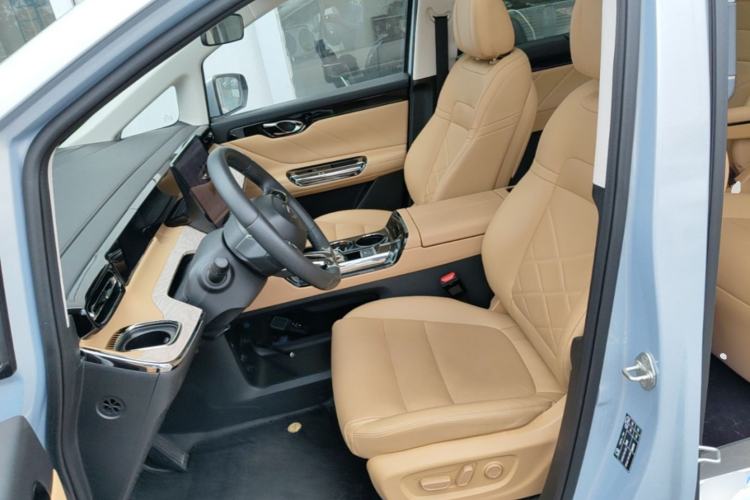 Used GAC Trumpchi E8 New Energy 2024 150km MAX+ Left Front Seat