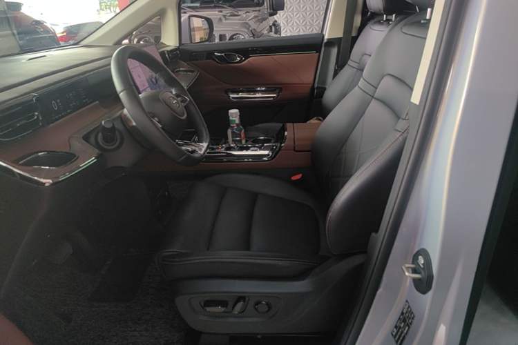 Used GAC Trumpchi E8 New Energy 2024 150km MAX+ Left Front Seat