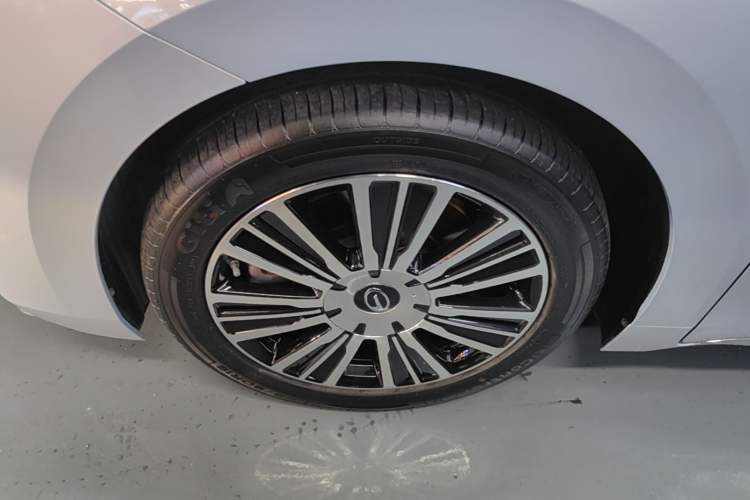 Used GAC Trumpchi E8 New Energy 2024 150km MAX+ Left Front Wheel Hub