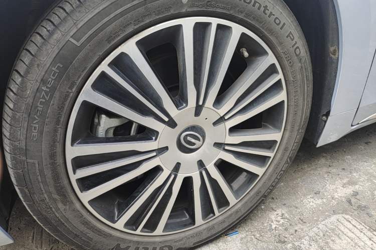Used GAC Trumpchi E8 New Energy 2024 150km MAX+ Left Front Wheel Hub