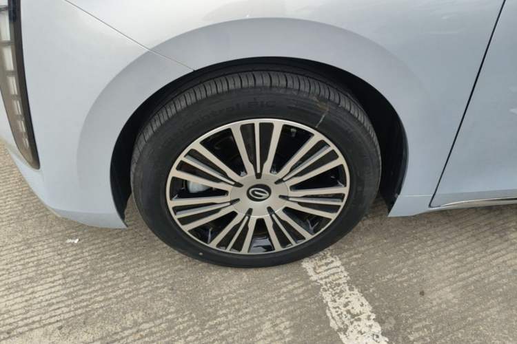 Used GAC Trumpchi E8 New Energy 2024 150km MAX+ Left Front Wheel Hub