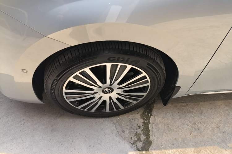 Used GAC Trumpchi E8 New Energy 2024 150km MAX+ Left Front Wheel Hub