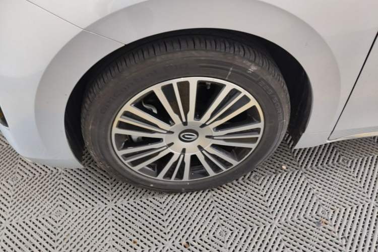 Used GAC Trumpchi E8 New Energy 2024 150km MAX+ Left Front Wheel Hub
