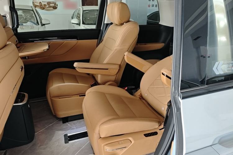 Used GAC Trumpchi E8 New Energy 2024 150km MAX+ Left Rear Seat