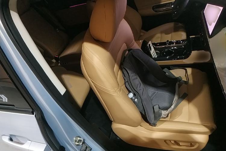 Used GAC Trumpchi E8 New Energy 2024 150km Longteng Glorious+ Right Front Seat