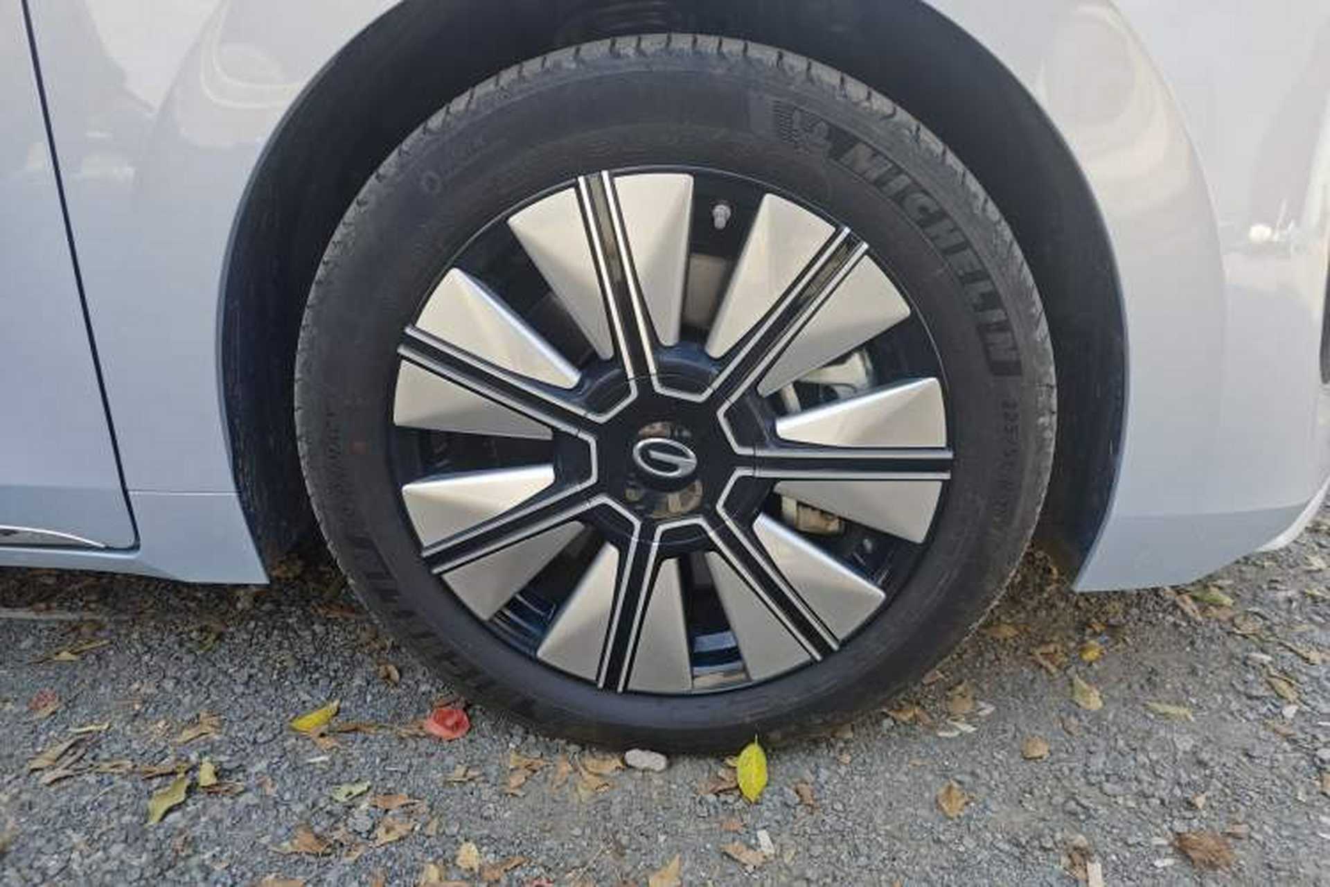 Used GAC Trumpchi E8 New Energy 2024 150km Longteng Glorious+ Right Front Wheel Hub