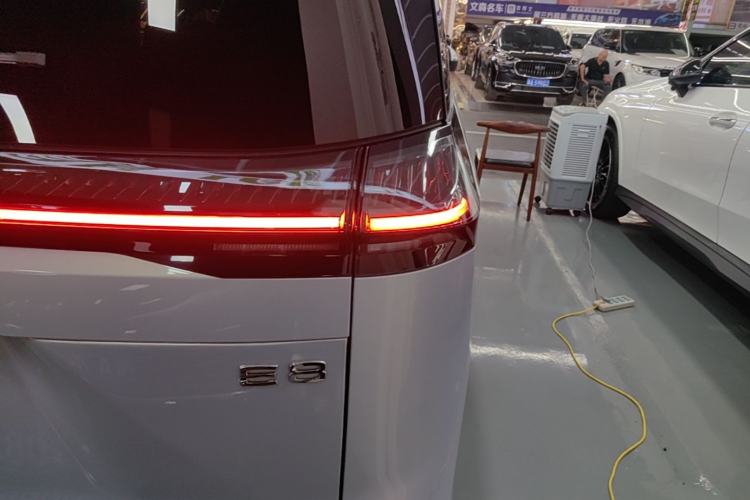 Used GAC Trumpchi E8 New Energy 2024 150km MAX+ Right Rear Taillight