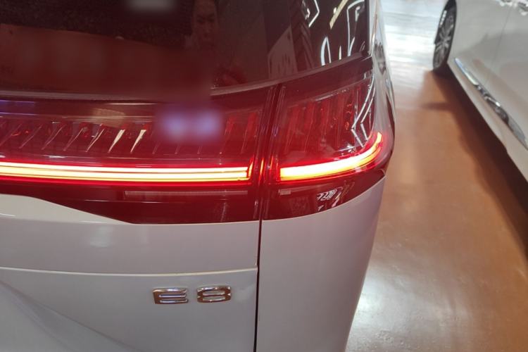 Used GAC Trumpchi E8 New Energy 2024 150km MAX+ Right Rear Taillight