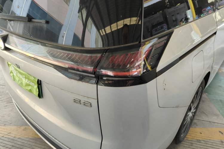 Used GAC Trumpchi E8 New Energy 2024 150km MAX+ Right Rear Taillight