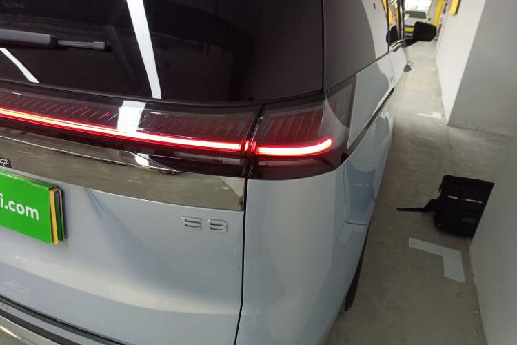 Used GAC Trumpchi E8 New Energy 2024 150km Dragon Roar Starry Night+ Right Rear Taillight