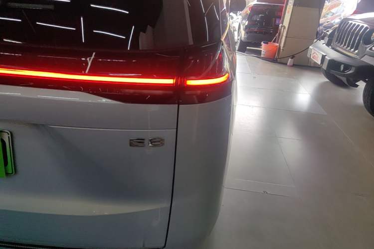 Used GAC Trumpchi E8 New Energy 2024 150km MAX+ Right Rear Taillight