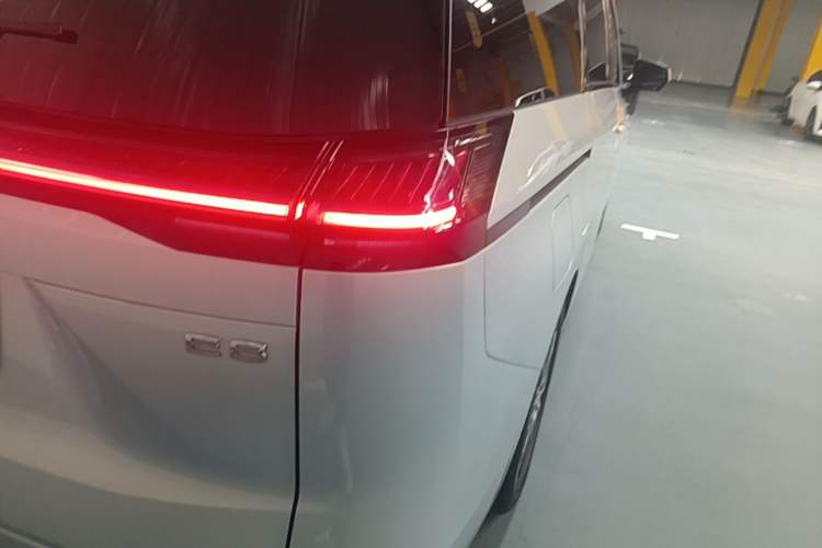 Used GAC Trumpchi E8 New Energy 2024 150km MAX+ Right Rear Taillight