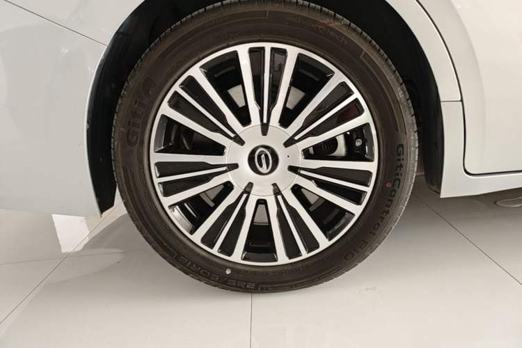 Used GAC Trumpchi E8 New Energy 2024 150km MAX+ Right Rear Wheel Hub