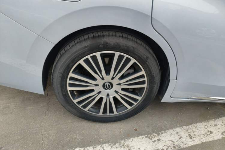 Used GAC Trumpchi E8 New Energy 2024 150km MAX+ Right Rear Wheel Hub