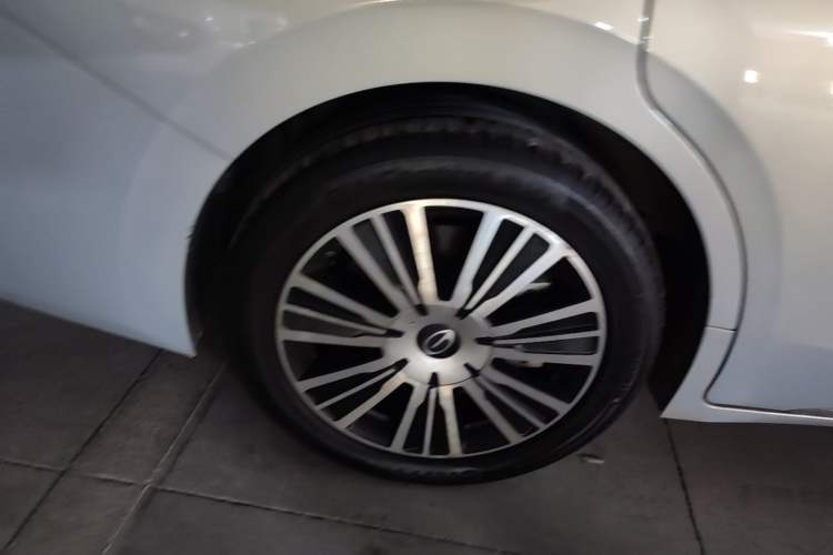Used GAC Trumpchi E8 New Energy 2024 150km MAX+ Right Rear Wheel Hub