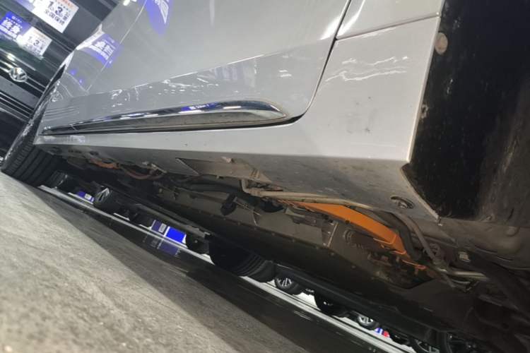 Used GAC Trumpchi E8 New Energy 2024 150km MAX+ Right Side Sill