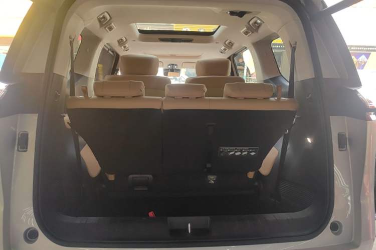 Used GAC Trumpchi E8 New Energy 2024 150km MAX+ Trunk
