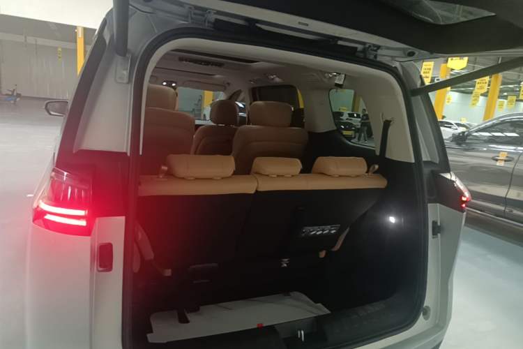 Used GAC Trumpchi E8 New Energy 2024 150km MAX+ Trunk