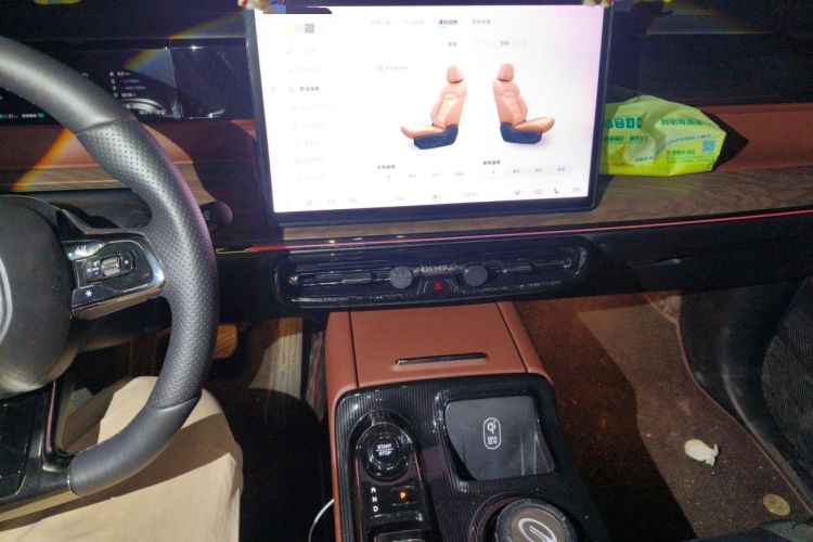 Used GAC Trumpchi E8 New Energy 2024 150km MAX+ Audio And AC Panel